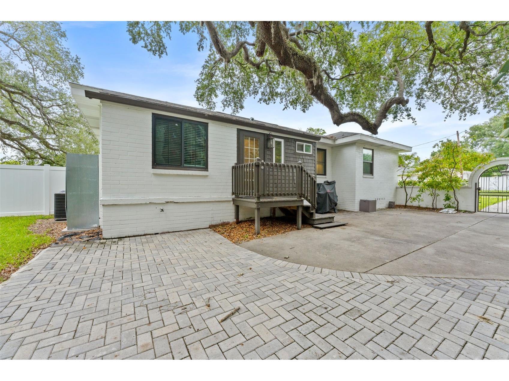 802 W Coral Street Tampa FL 33602 TB8528014 image43