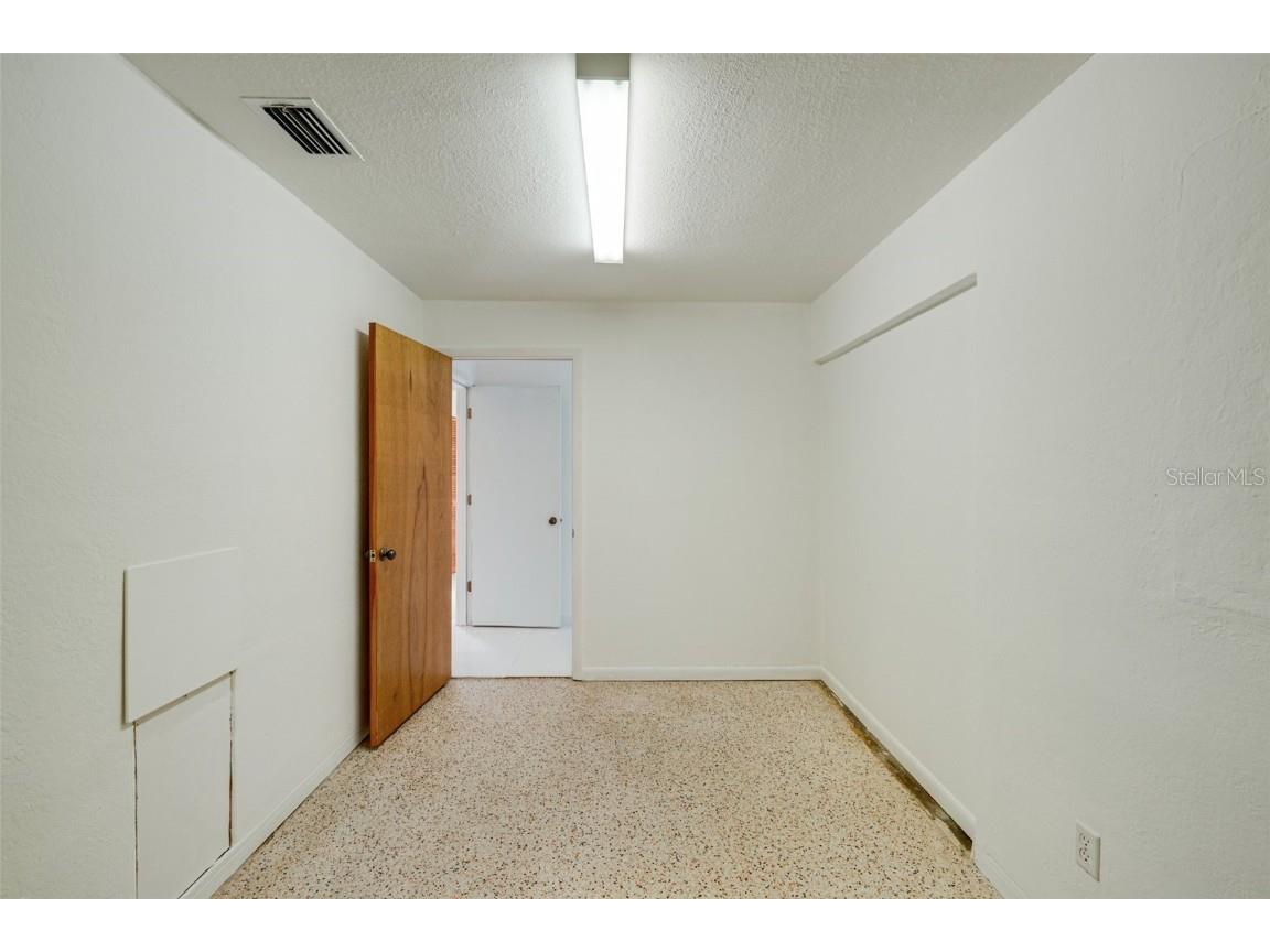 8020 25th Avenue N Saint Petersburg FL 33710 TB8462141 image19