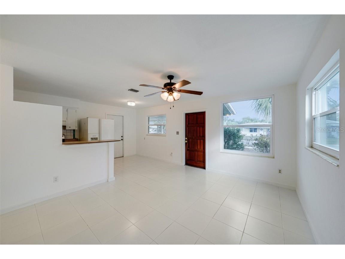 8020 25th Avenue N Saint Petersburg FL 33710 TB8462141 image9