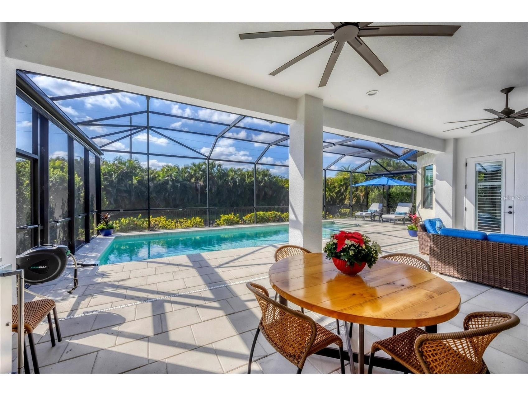 8020 Clearwater Court Sarasota FL 34241 A4672945 image27