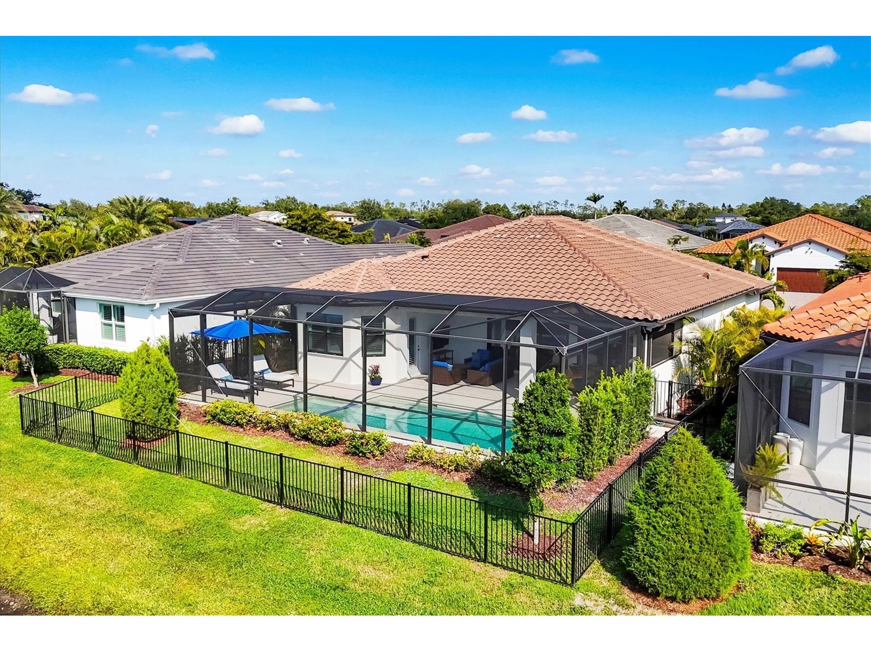 8020 Clearwater Court Sarasota FL 34241 A4672945 image3