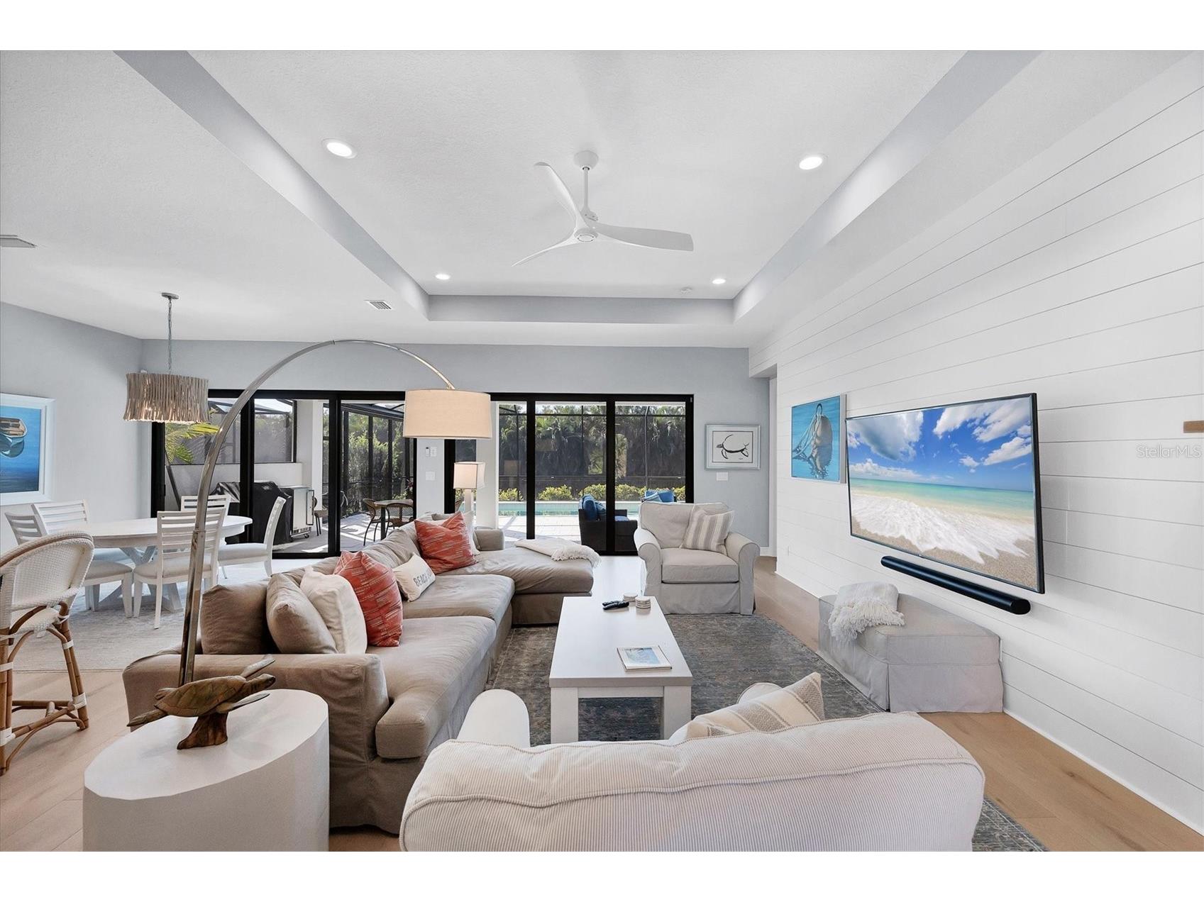 8020 Clearwater Court Sarasota FL 34241 A4672945 image7