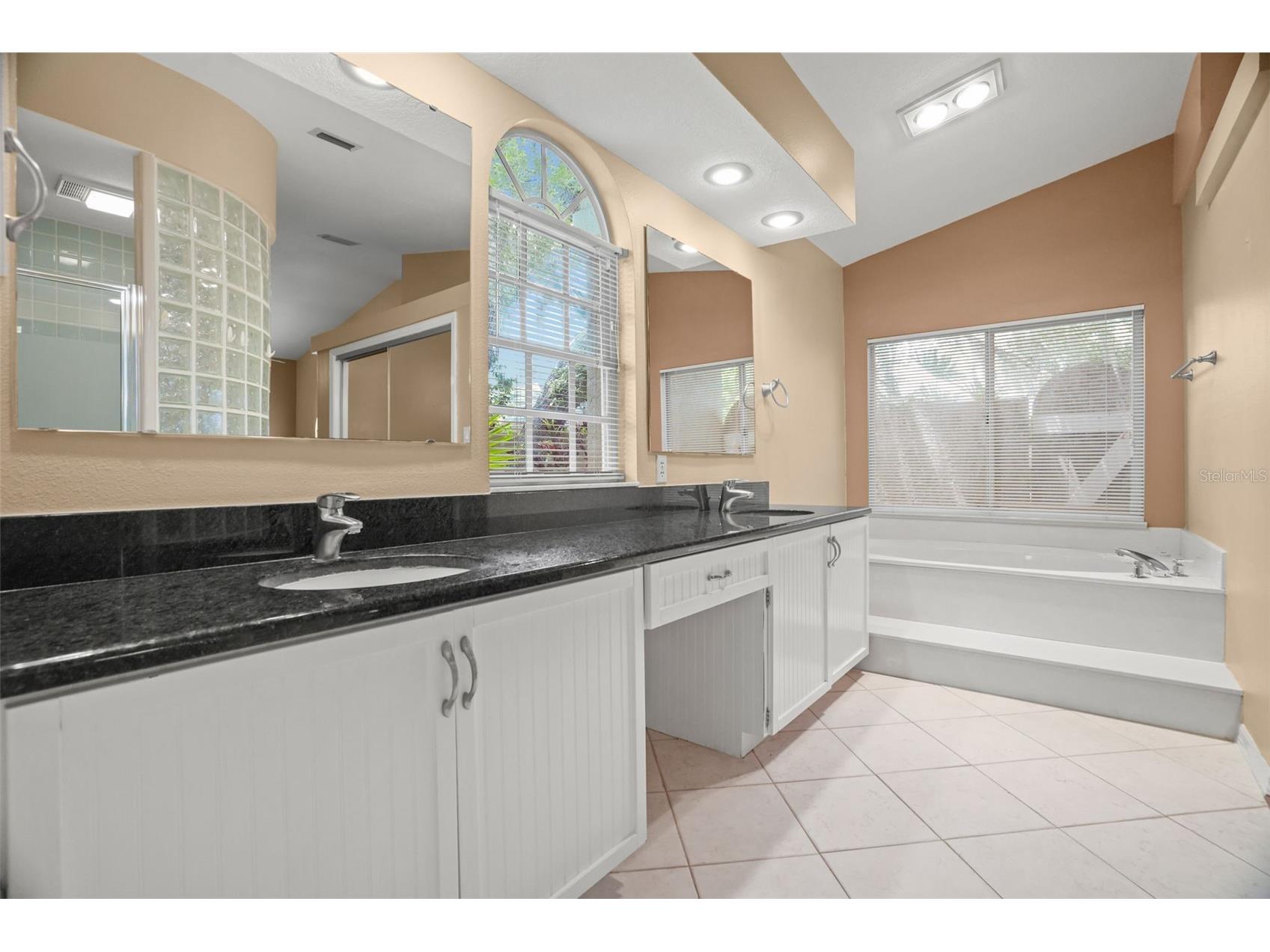 8020 Moonlight Lane New Port Richey FL 34654 W7886358 image10
