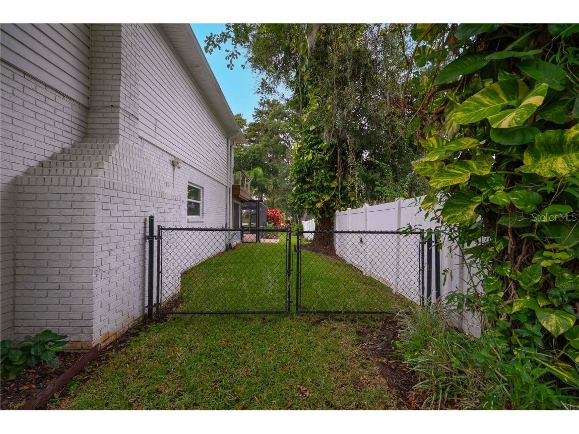 8020 Sharon Drive Tampa FL 33617 TB8437958 image80