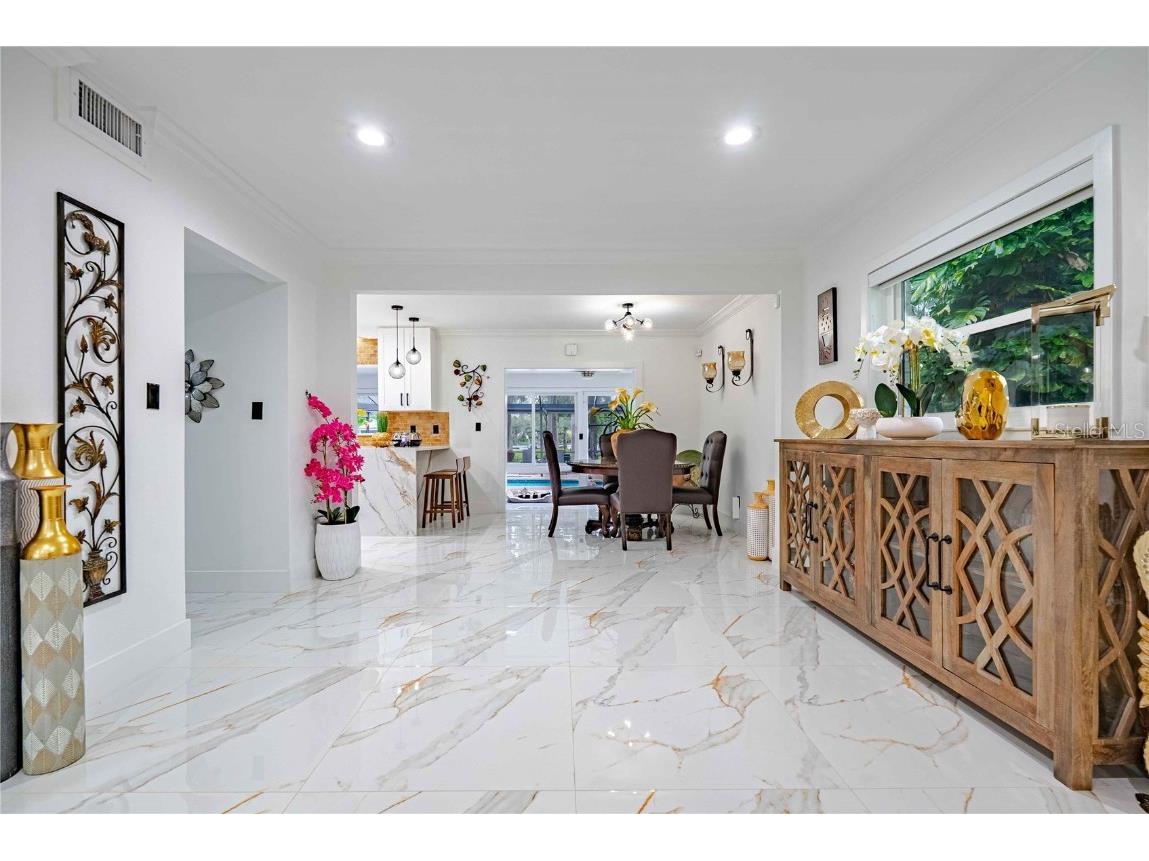 8020 Sharon Drive Tampa FL 33617 TB8437958 image9