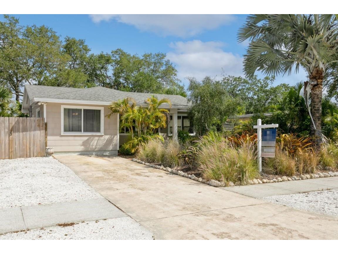 8021 24th Avenue N Saint Petersburg FL 33710 U8197428 image1