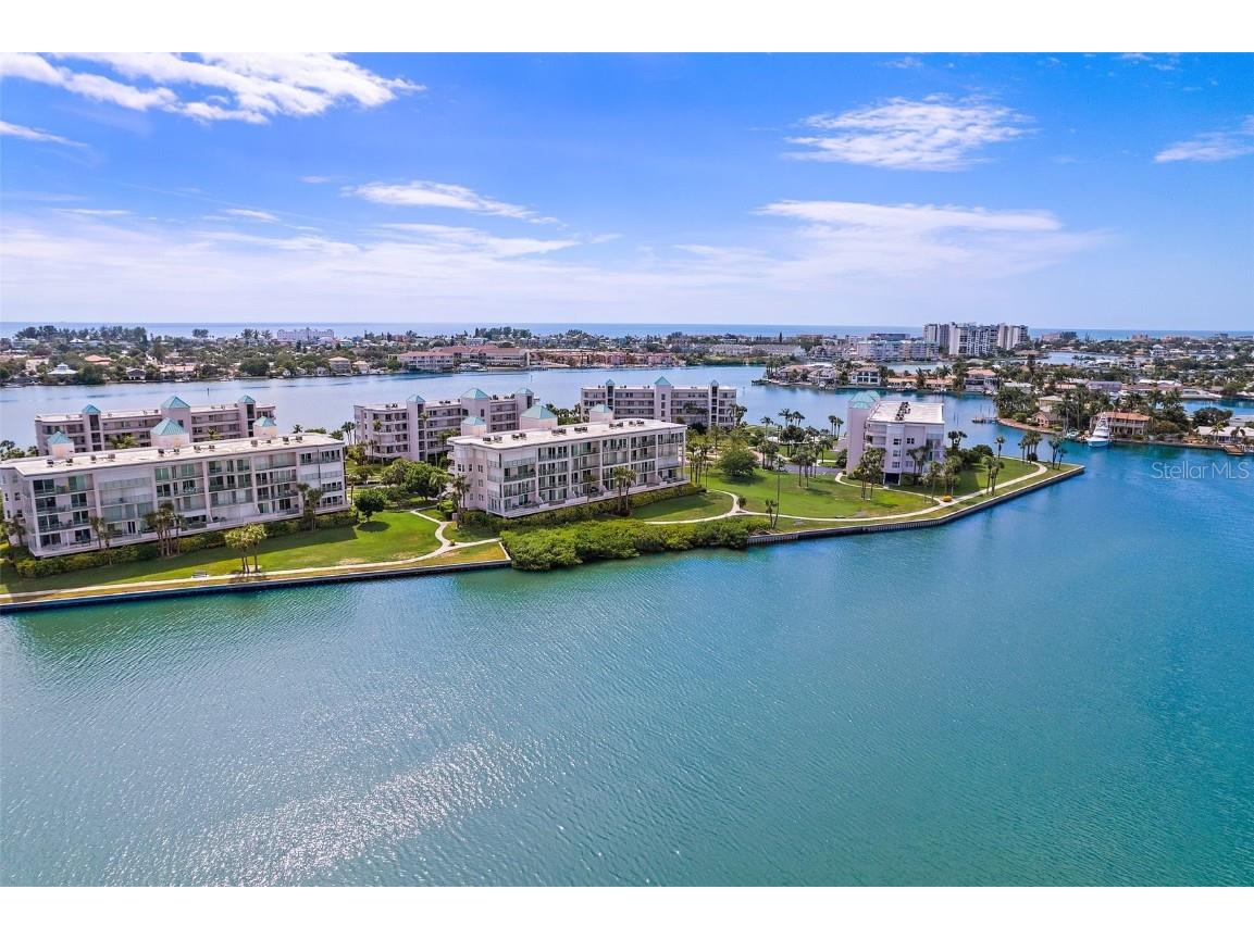 8021 Sailboat Key Boulevard S #101 Saint Pete Beach FL 33707 - BOCA CIEGA BAY U8212926 image1