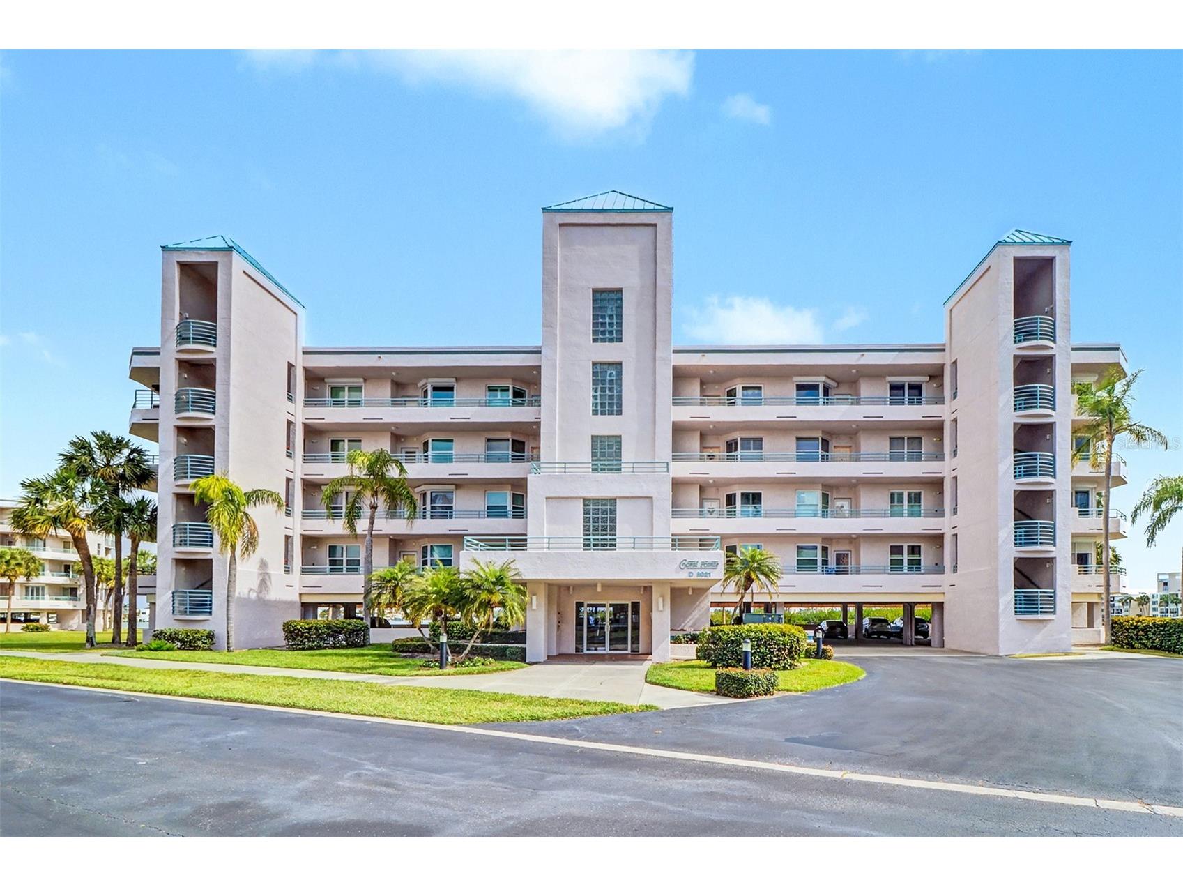 8021 Sailboat Key Boulevard S #101 Saint Pete Beach FL 33707 TB8481752 image1