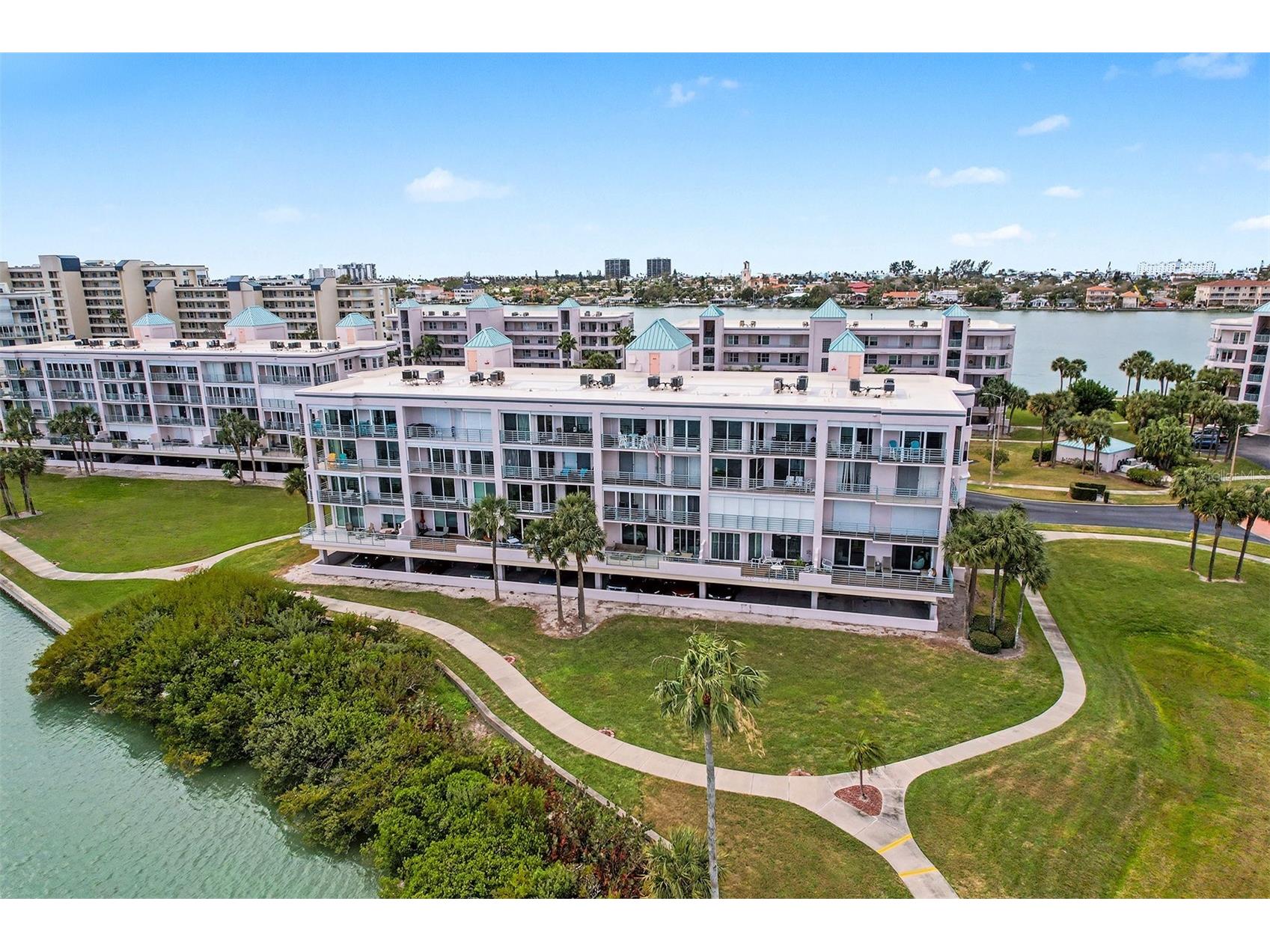 8021 Sailboat Key Boulevard S #101 Saint Pete Beach FL 33707 TB8481752 image32