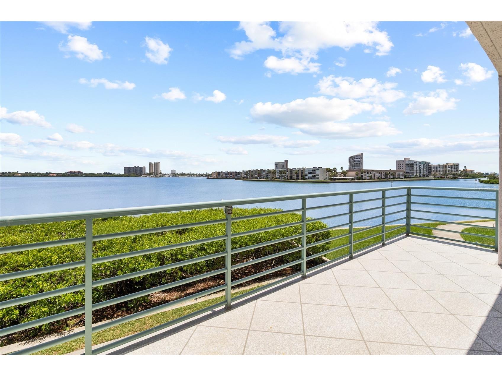 8021 Sailboat Key Boulevard S #106 Saint Pete Beach FL 33707 - BOCA CIEGA BAY TB8525458 image3