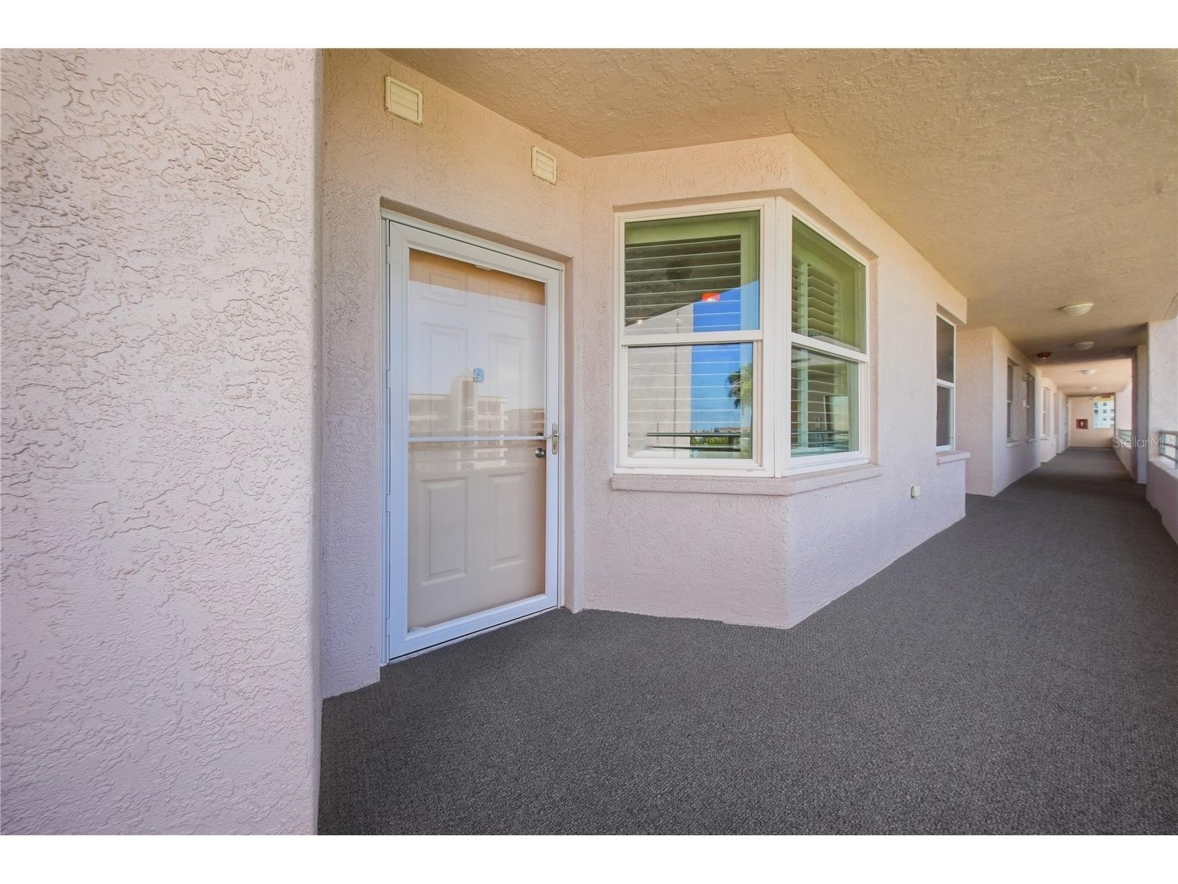 8021 Sailboat Key Boulevard S #302 Saint Pete Beach FL 33707 - BOCA CIEGA BAY TB8501403 image3