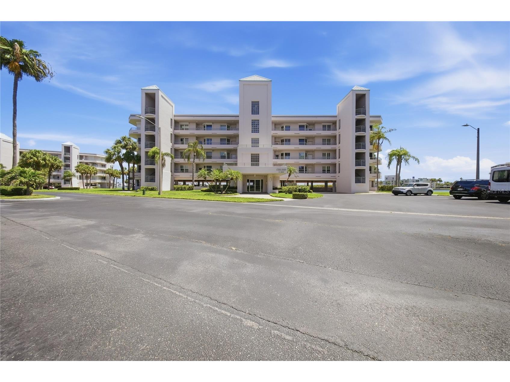 8021 Sailboat Key Boulevard S #302 Saint Pete Beach FL 33707 - BOCA CIEGA BAY TB8501403 image4