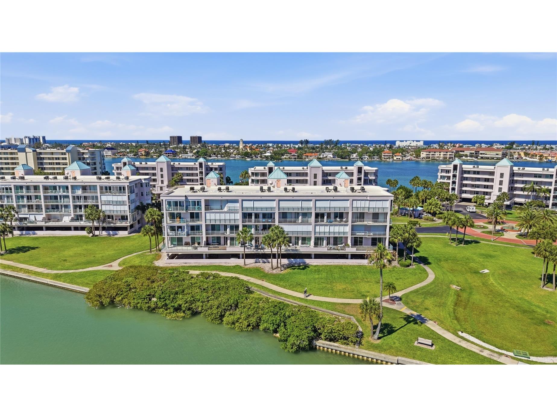 8021 Sailboat Key Boulevard S #302 Saint Pete Beach FL 33707 - BOCA CIEGA BAY TB8501403 image40