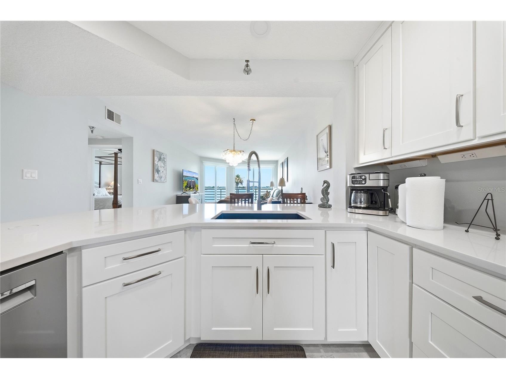 8021 Sailboat Key Boulevard S #302 Saint Pete Beach FL 33707 - BOCA CIEGA BAY TB8501403 image9