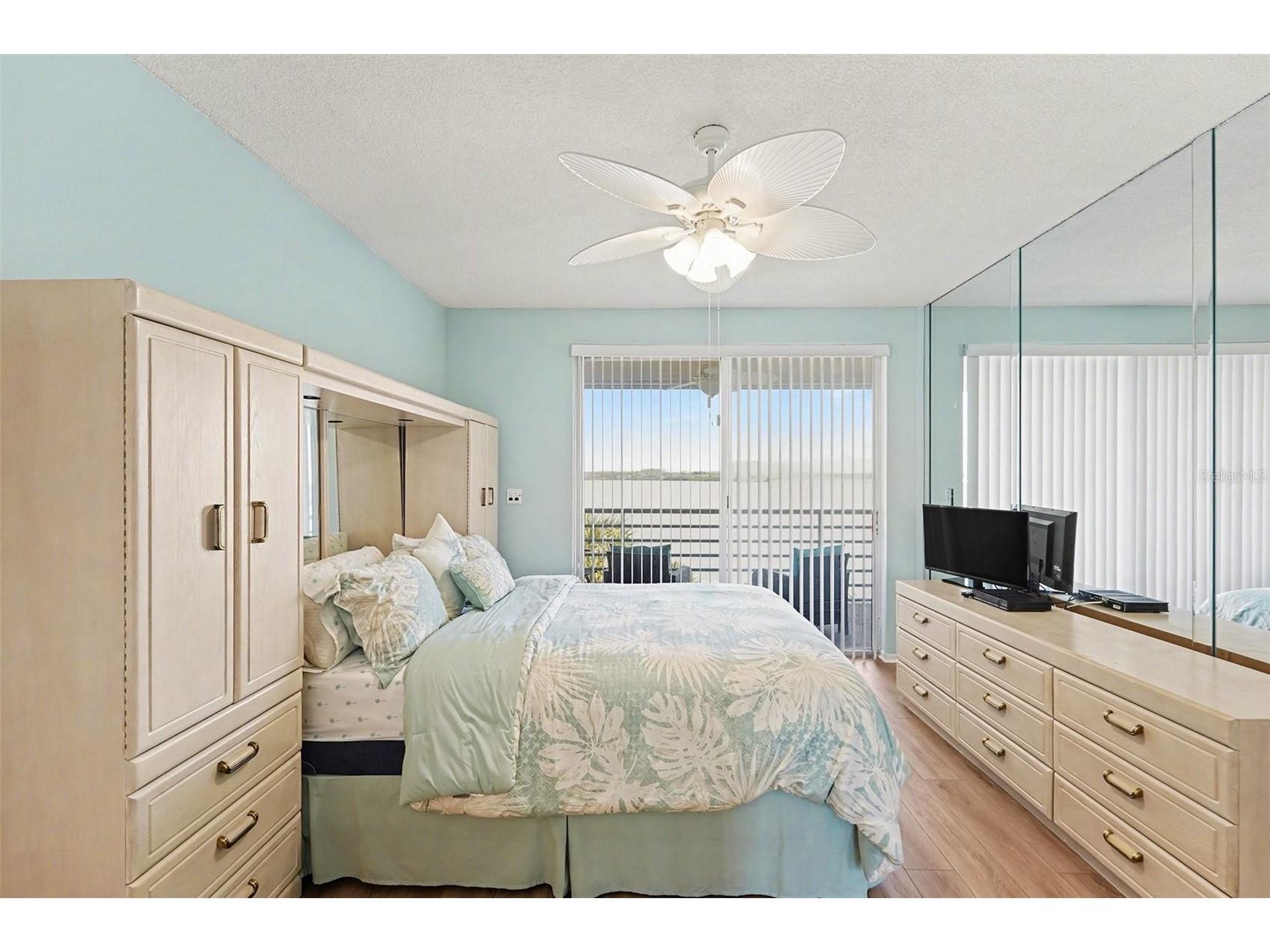 8021 Sailboat Key Boulevard S #304 Saint Pete Beach FL 33707 TB8475495 image15