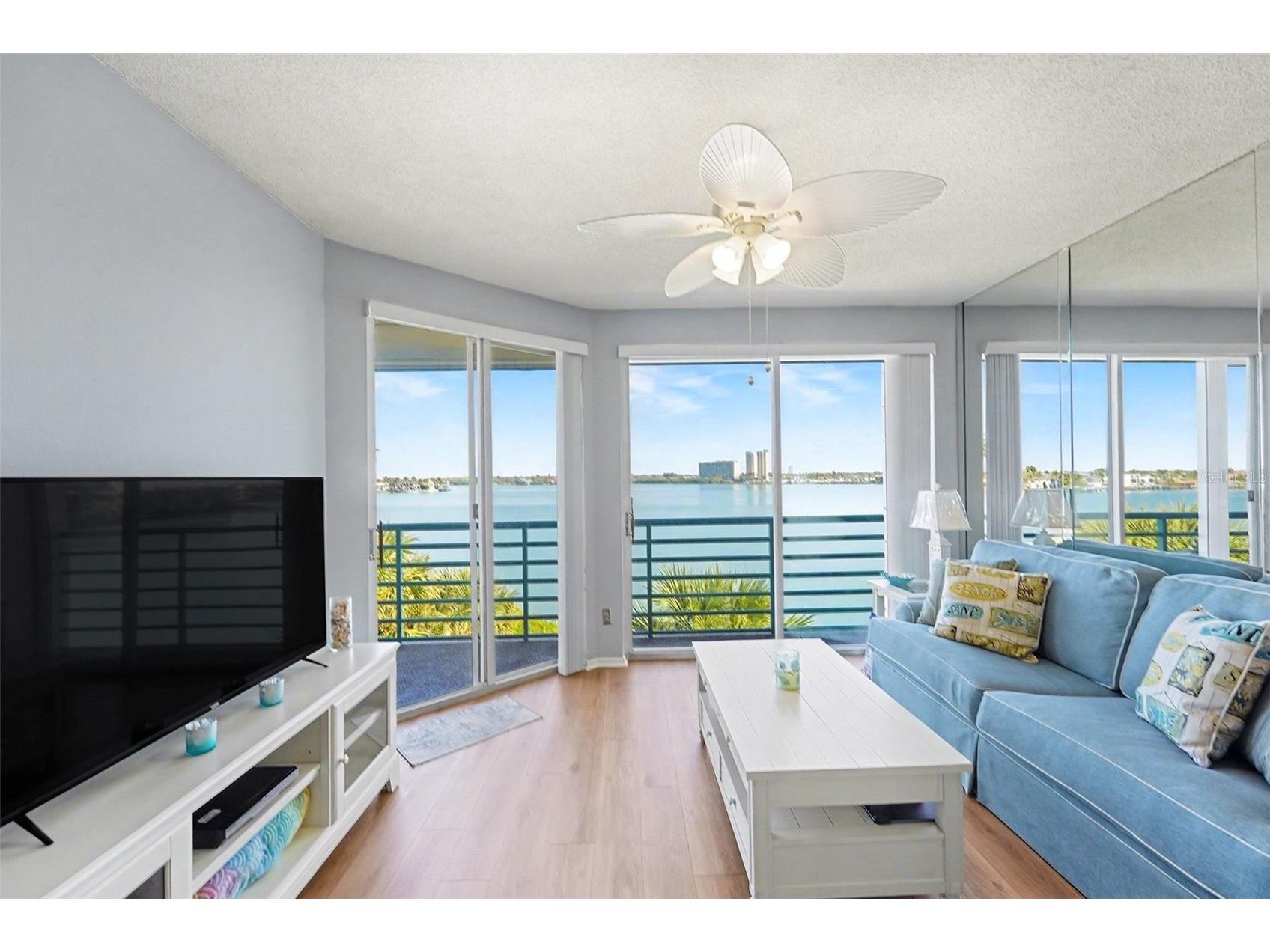 8021 Sailboat Key Boulevard S #304 Saint Pete Beach FL 33707 TB8475495 image2