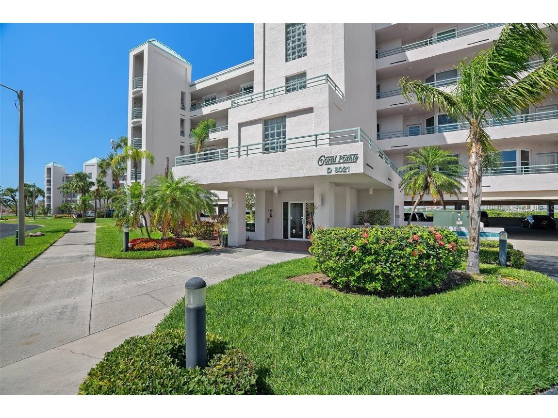 8021 Sailboat Key Boulevard S #305 Saint Pete Beach FL 33707 - BOCA CIEGA BAY TB8386517 image4