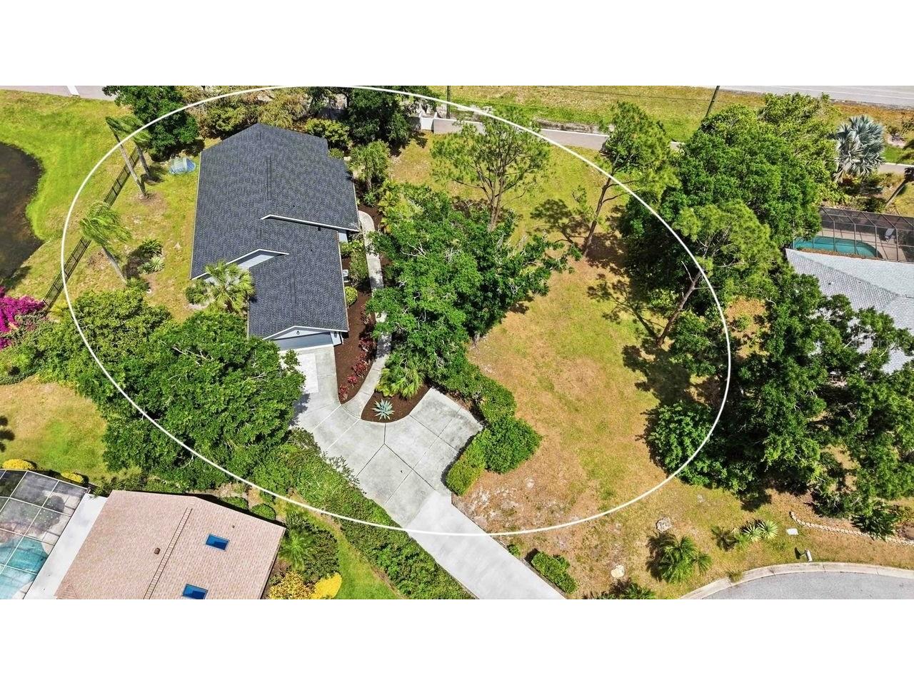 8021 Timber Lake Lane Sarasota FL 34243 A4694168 image2