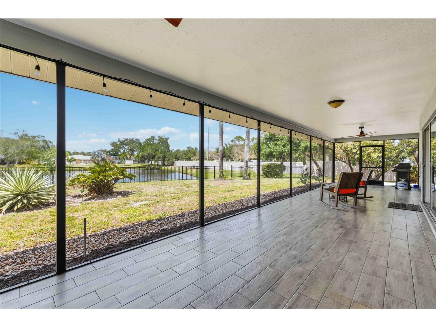 8021 Timber Lake Lane Sarasota FL 34243 A4694168 image21