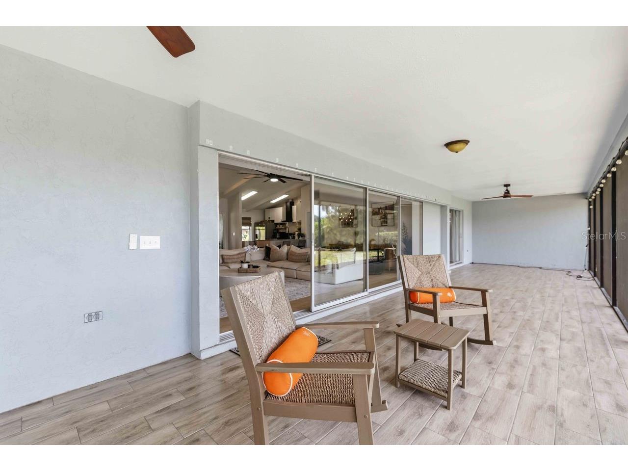 8021 Timber Lake Lane Sarasota FL 34243 A4694168 image23