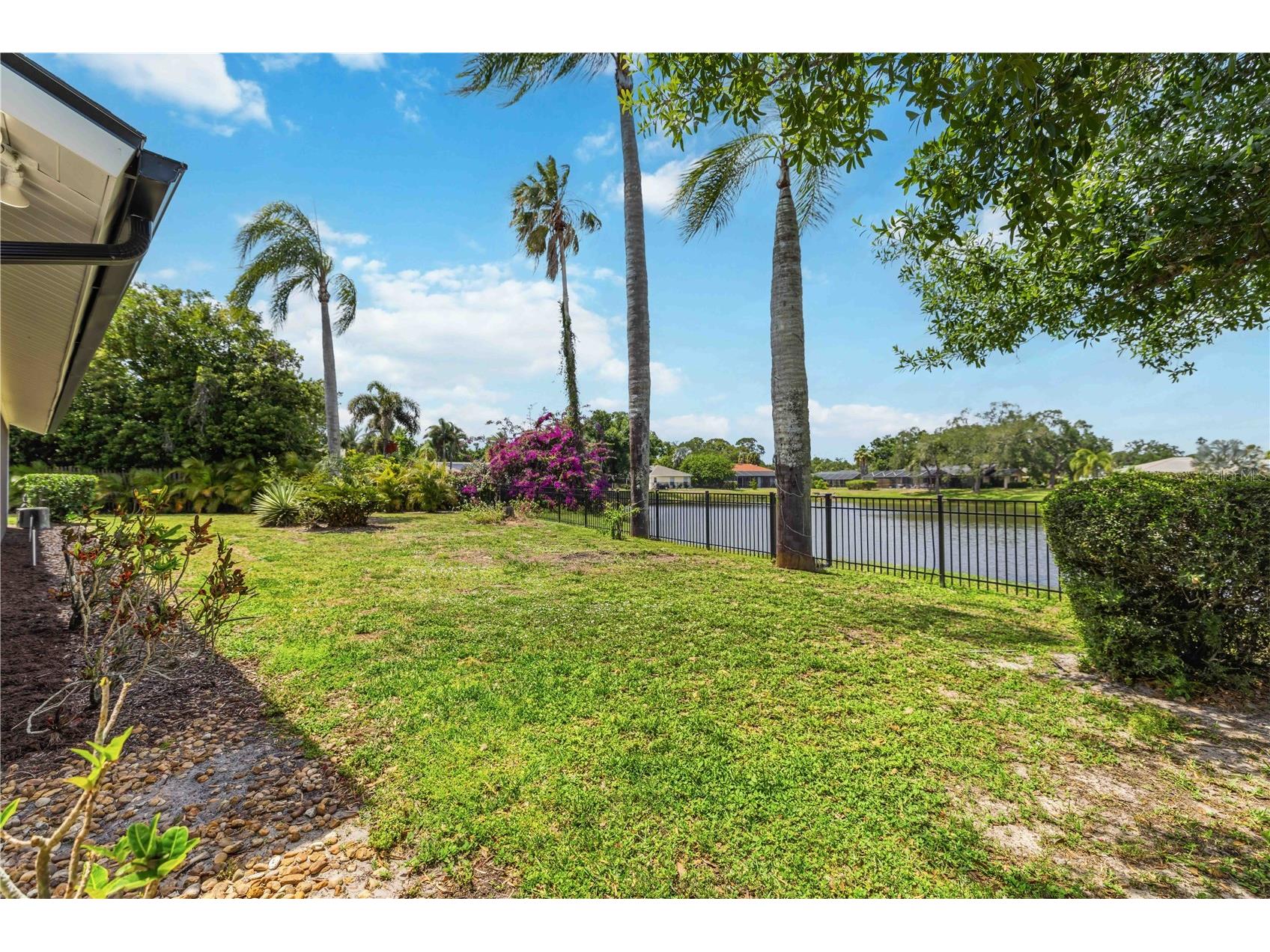 8021 Timber Lake Lane Sarasota FL 34243 A4694168 image24