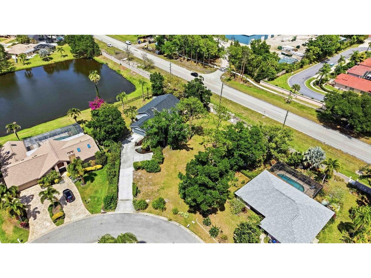 8021 Timber Lake Lane Sarasota FL 34243 A4694168 image26