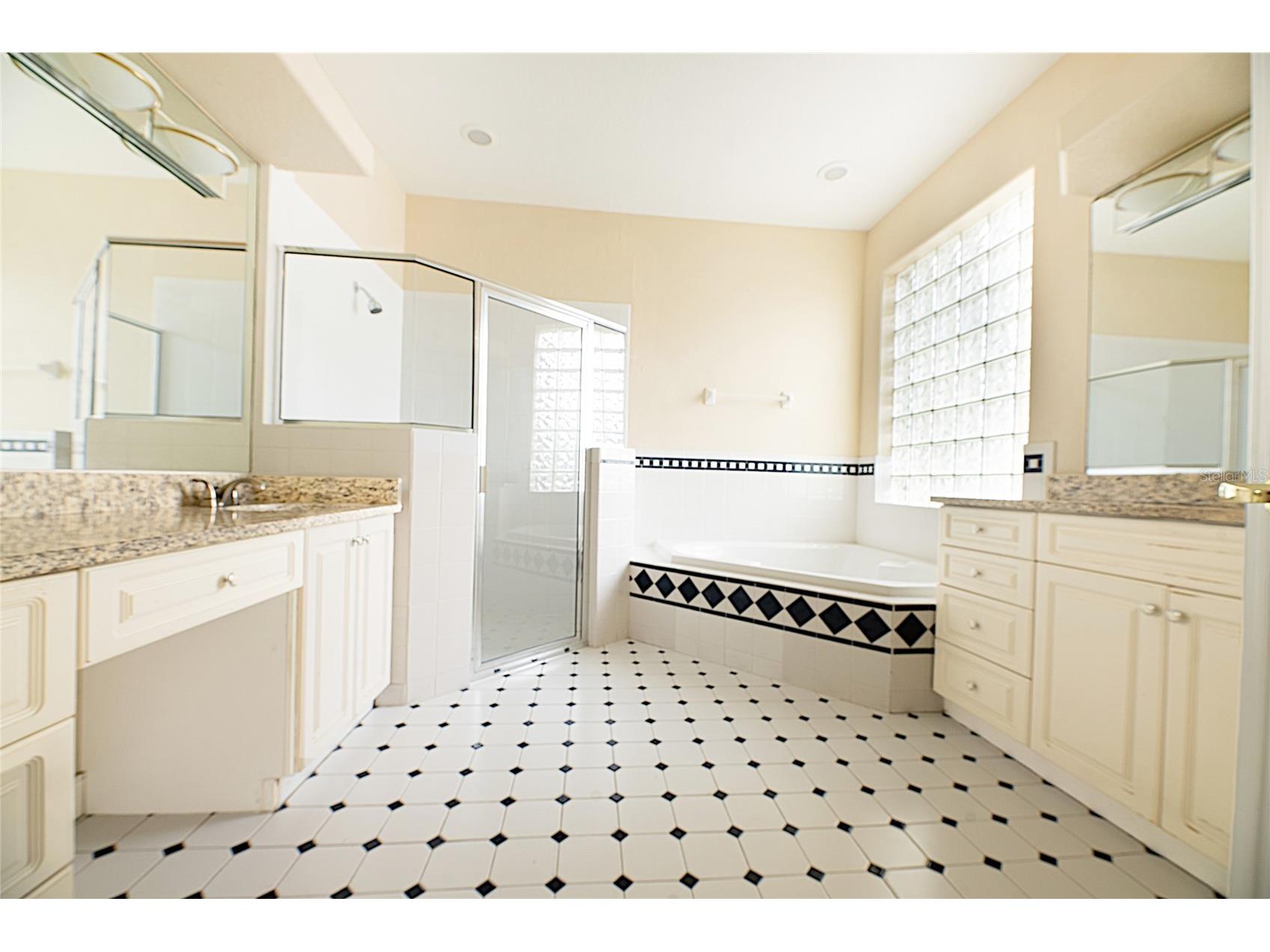 8022 Canyon Lake Circle Orlando FL 32835 FC316192 image19