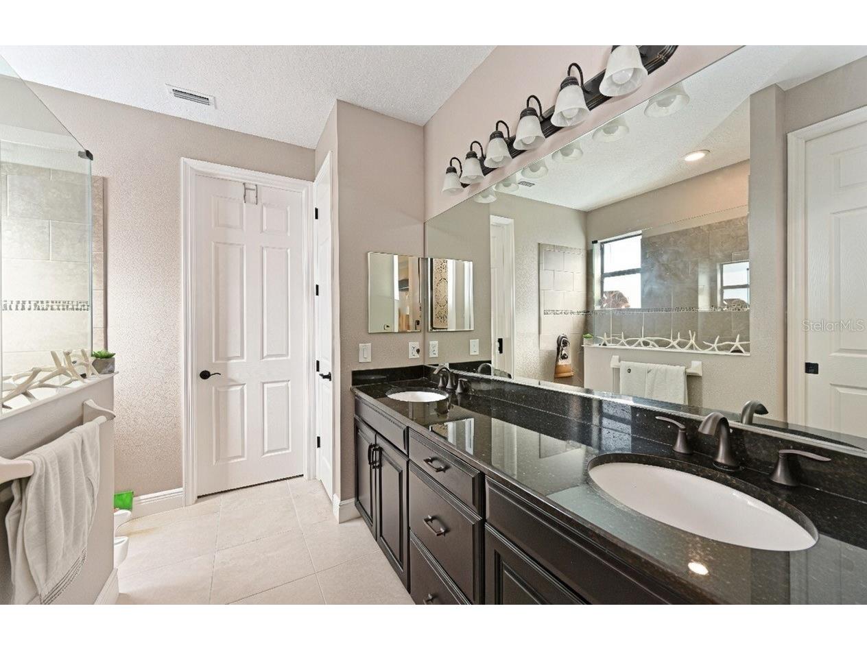 8023 Sandstar Way Sarasota FL 34240 A4678376 image14