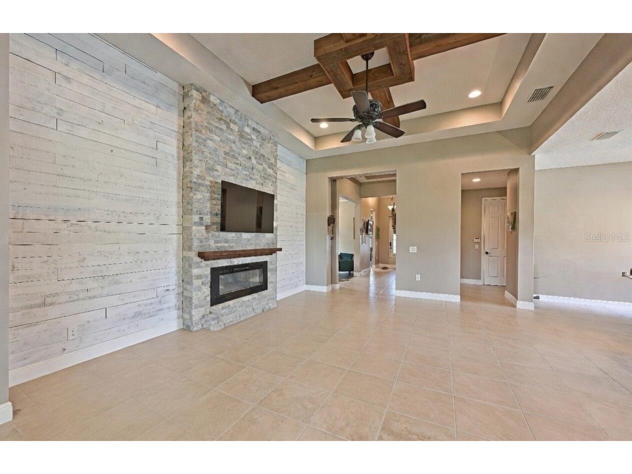 8023 Sandstar Way Sarasota FL 34240 A4678376 image25