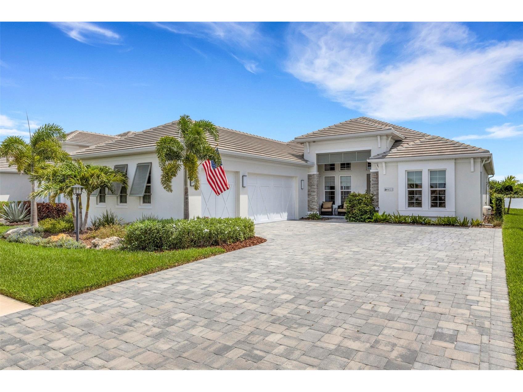 8023 Waterbend Trail Sarasota FL 34240 - LAKE IBIS A4695424 image1