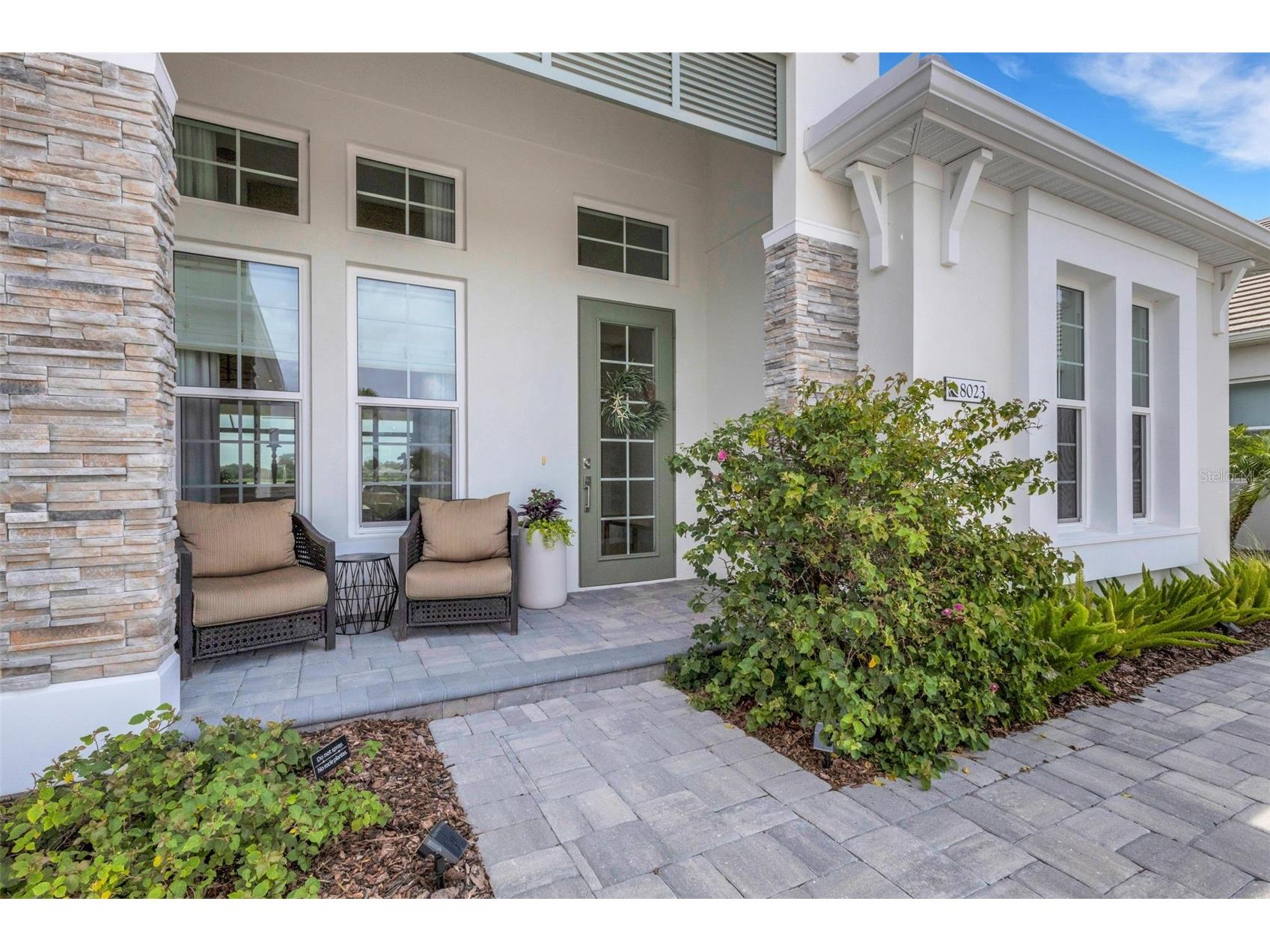 8023 Waterbend Trail Sarasota FL 34240 - LAKE IBIS A4695424 image2
