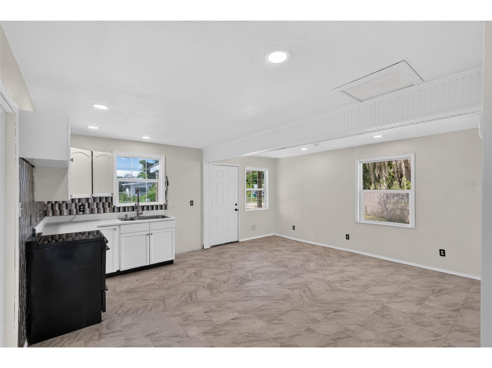 8024 Hillman Avenue Punta Gorda FL 33982 - Shell Creek D6147934 image4
