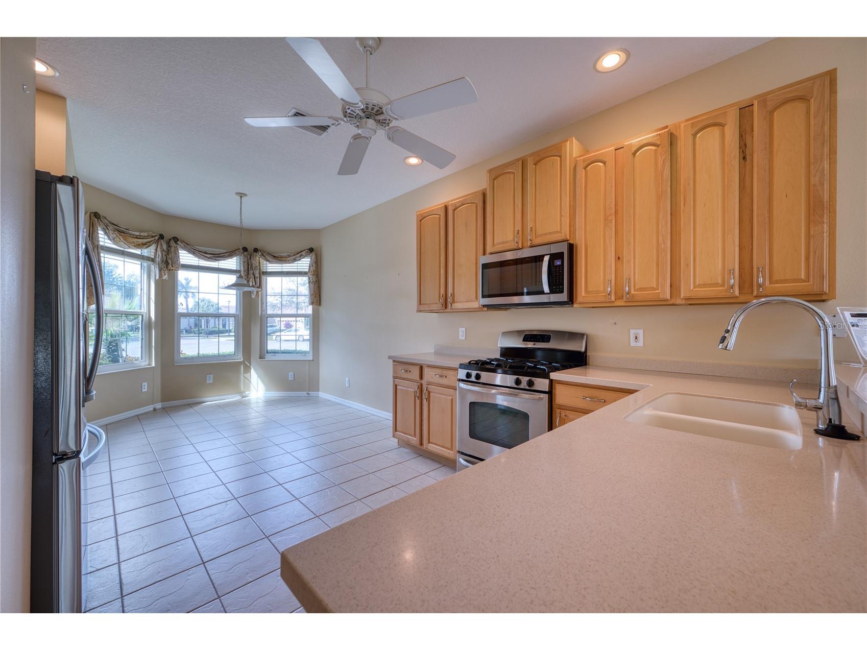 8025 Stirling Falls Circle Sarasota FL 34243 A4679973 image11