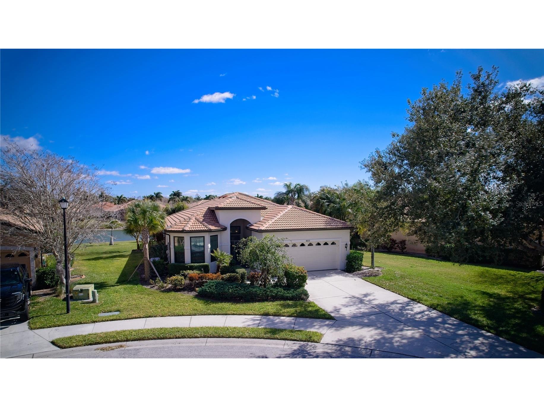 8025 Stirling Falls Circle Sarasota FL 34243 A4679973 image31