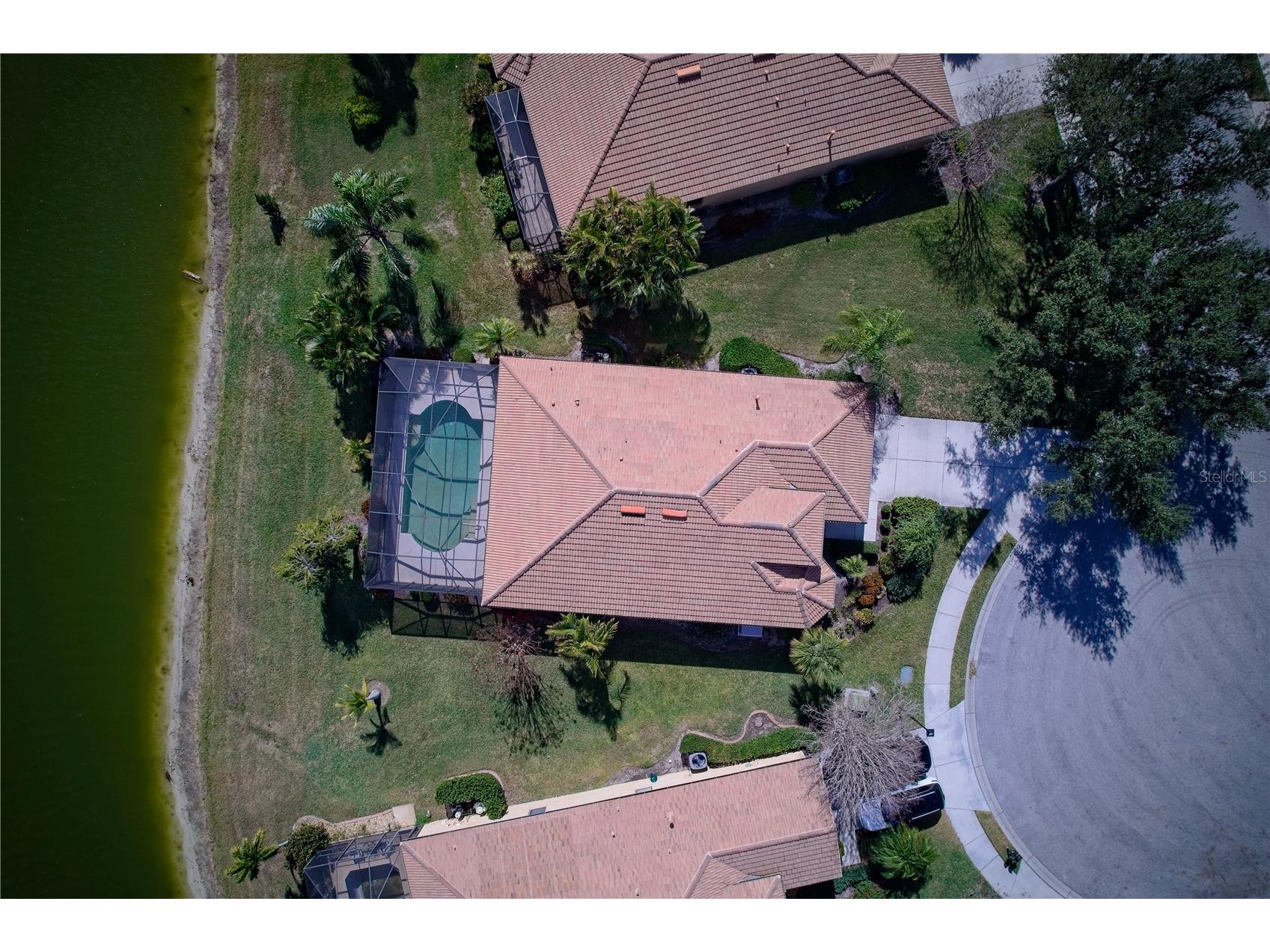 8025 Stirling Falls Circle Sarasota FL 34243 A4679973 image32