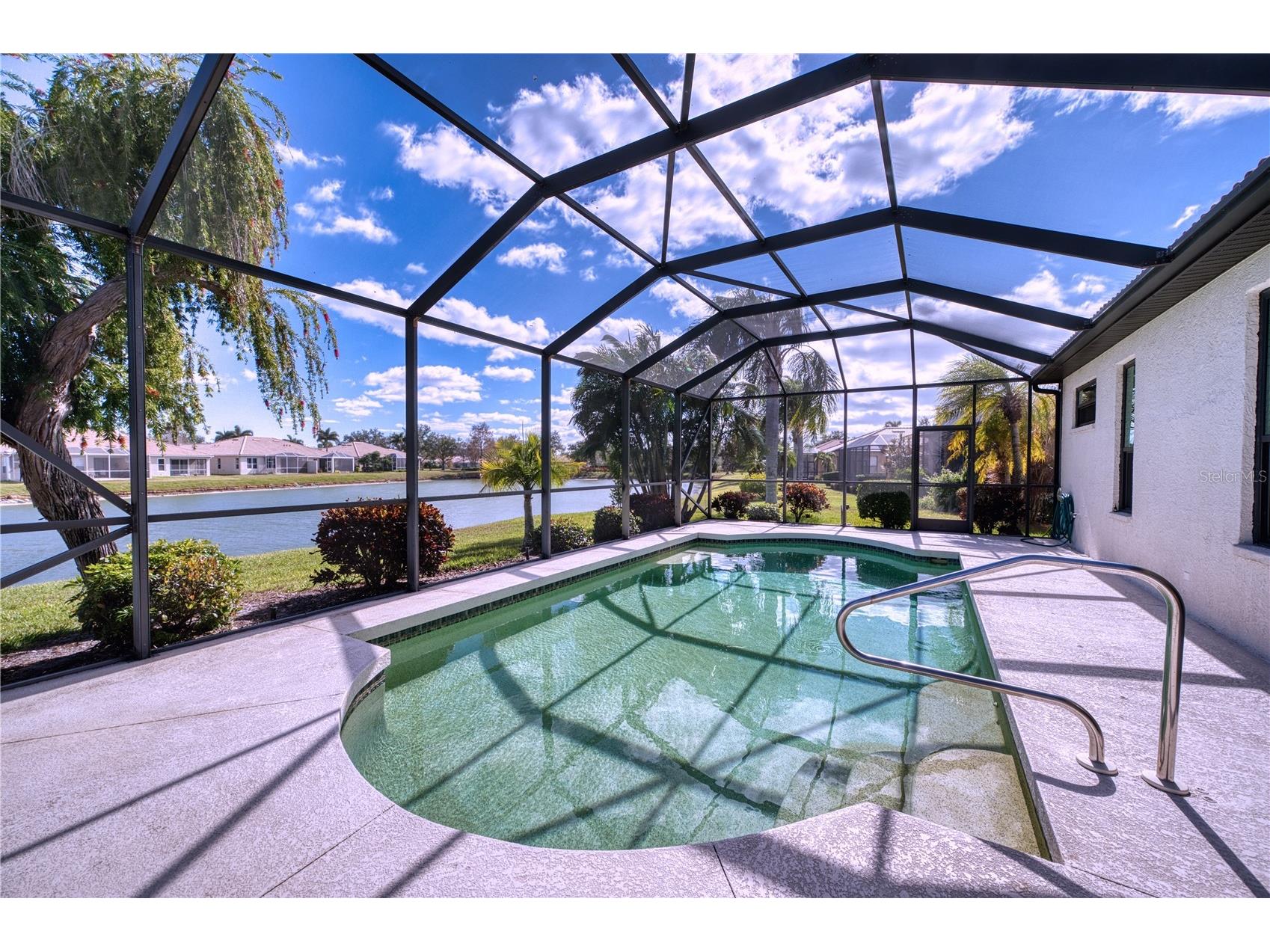 8025 Stirling Falls Circle Sarasota FL 34243 A4679973 image4