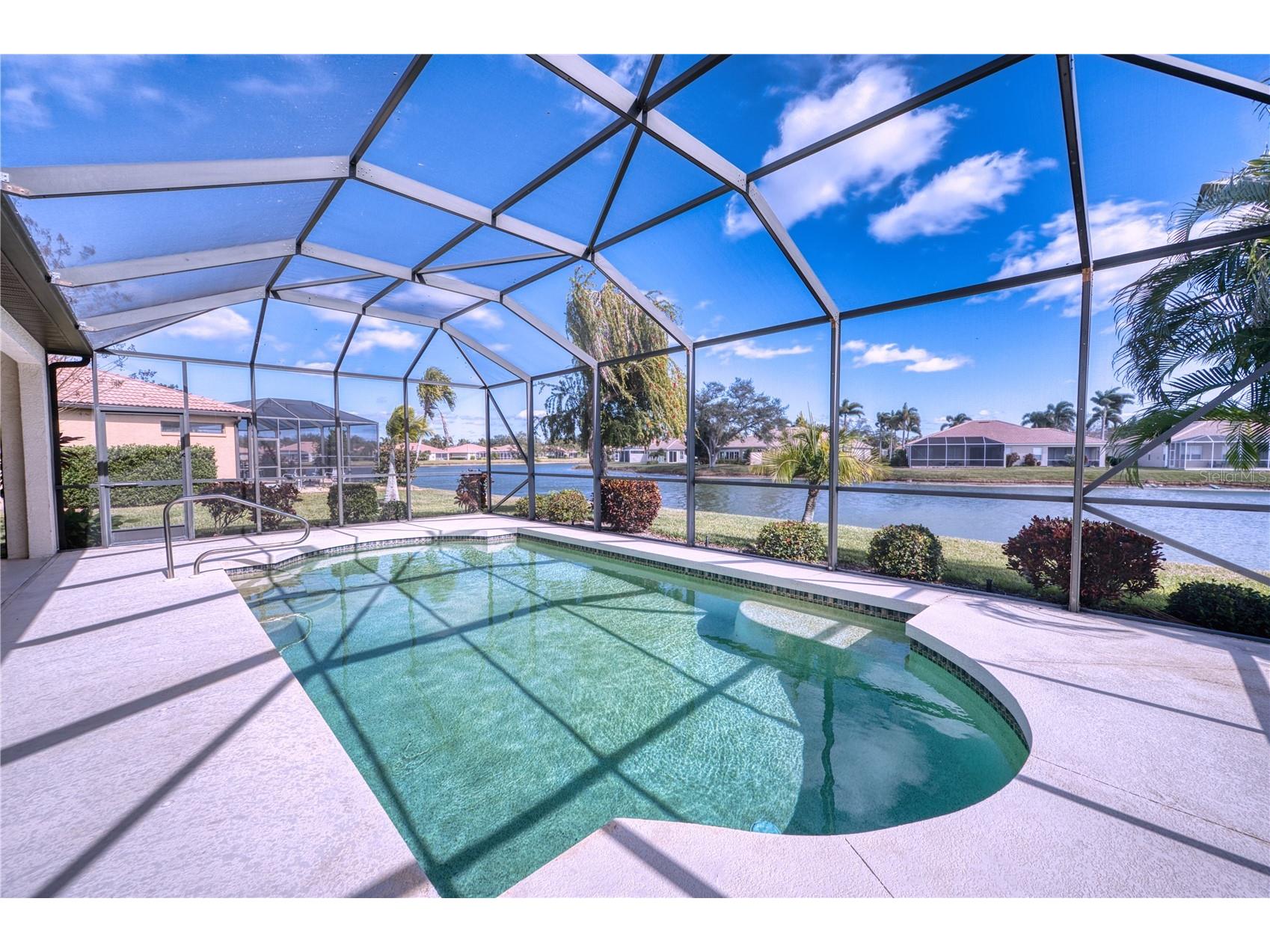 8025 Stirling Falls Circle Sarasota FL 34243 A4679973 image5