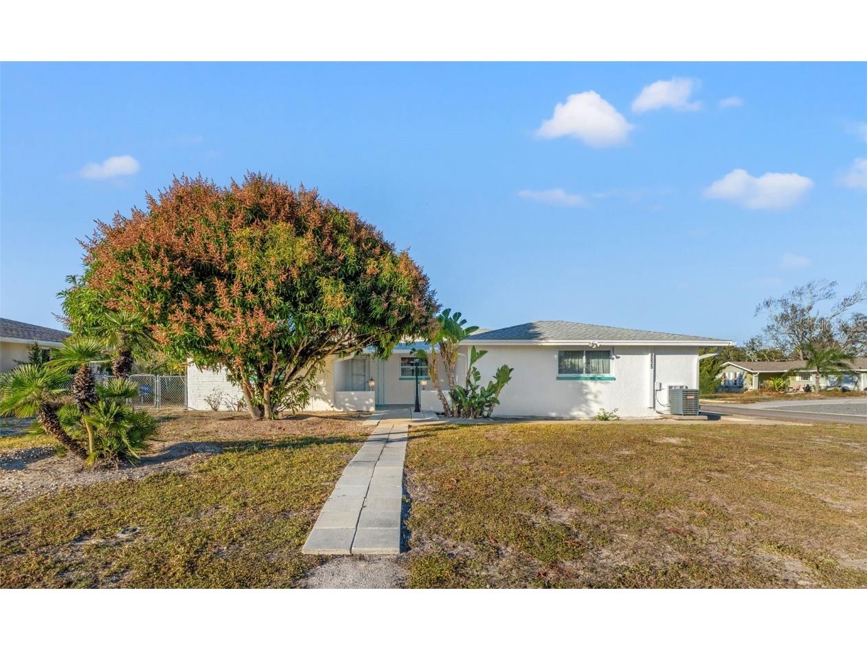 8025 Valmy Lane Port Richey FL 34668 W7870424 image1