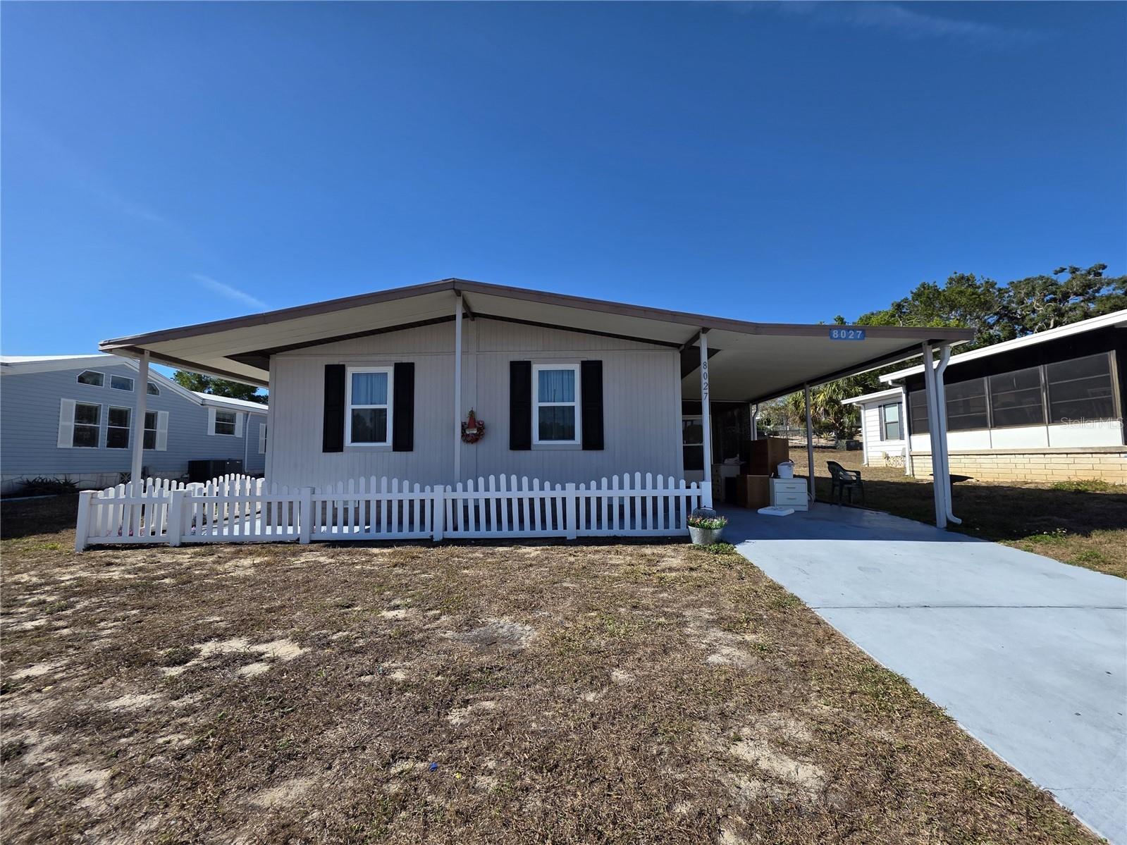 8027 Eastern Circle Drive Brooksville FL 34613 W7885689 image1