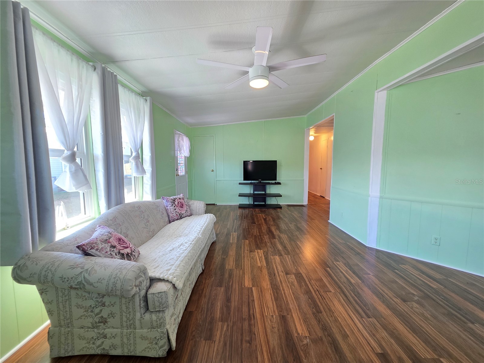8027 Eastern Circle Drive Brooksville FL 34613 W7885689 image6
