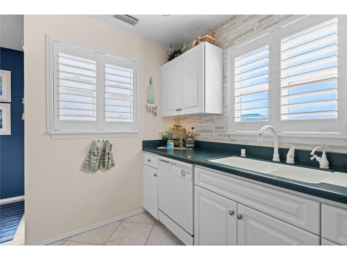 803 Audubon Drive #803 Bradenton FL 34209 A4670839 image14