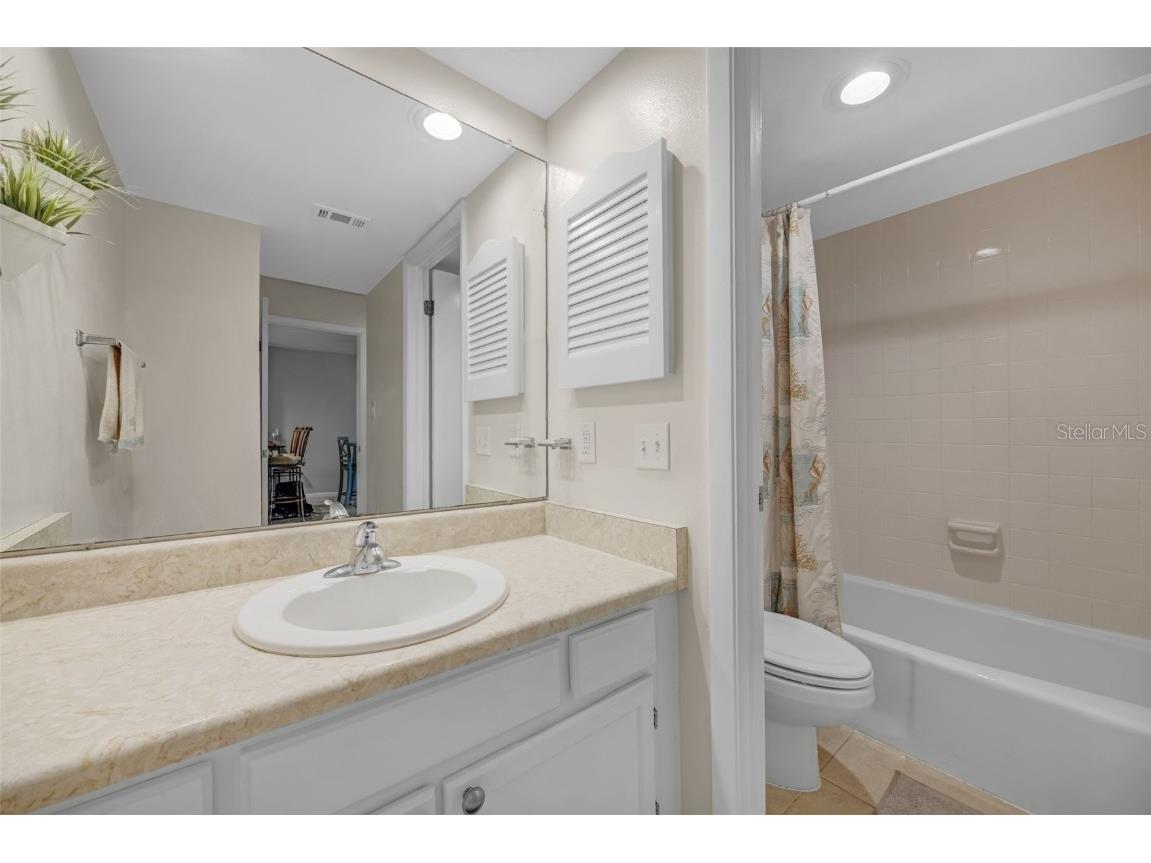803 Bahia Del Sol Drive #B Ruskin FL 33570 TB8460730 image21