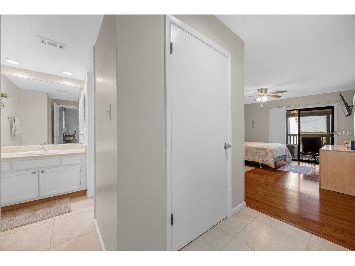 803 Bahia Del Sol Drive #B Ruskin FL 33570 TB8460730 image34