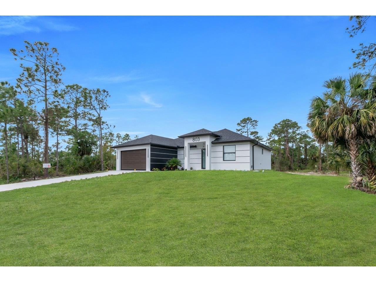 803 Desoto Avenue Lehigh Acres FL 33972 A4678506 image1