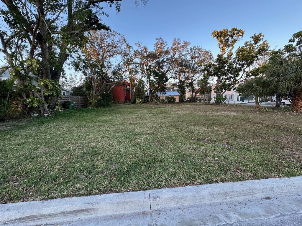 803 Goodrich Avenue Sarasota FL 34236 A4638771 image1