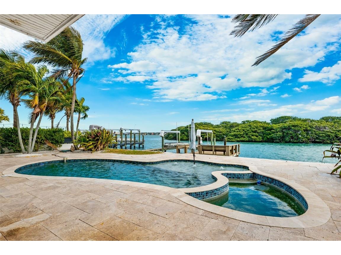 803 Harbor Drive Belleair Beach FL 33786 - INTRACOASTAL WATERWAY TB8389897 image49