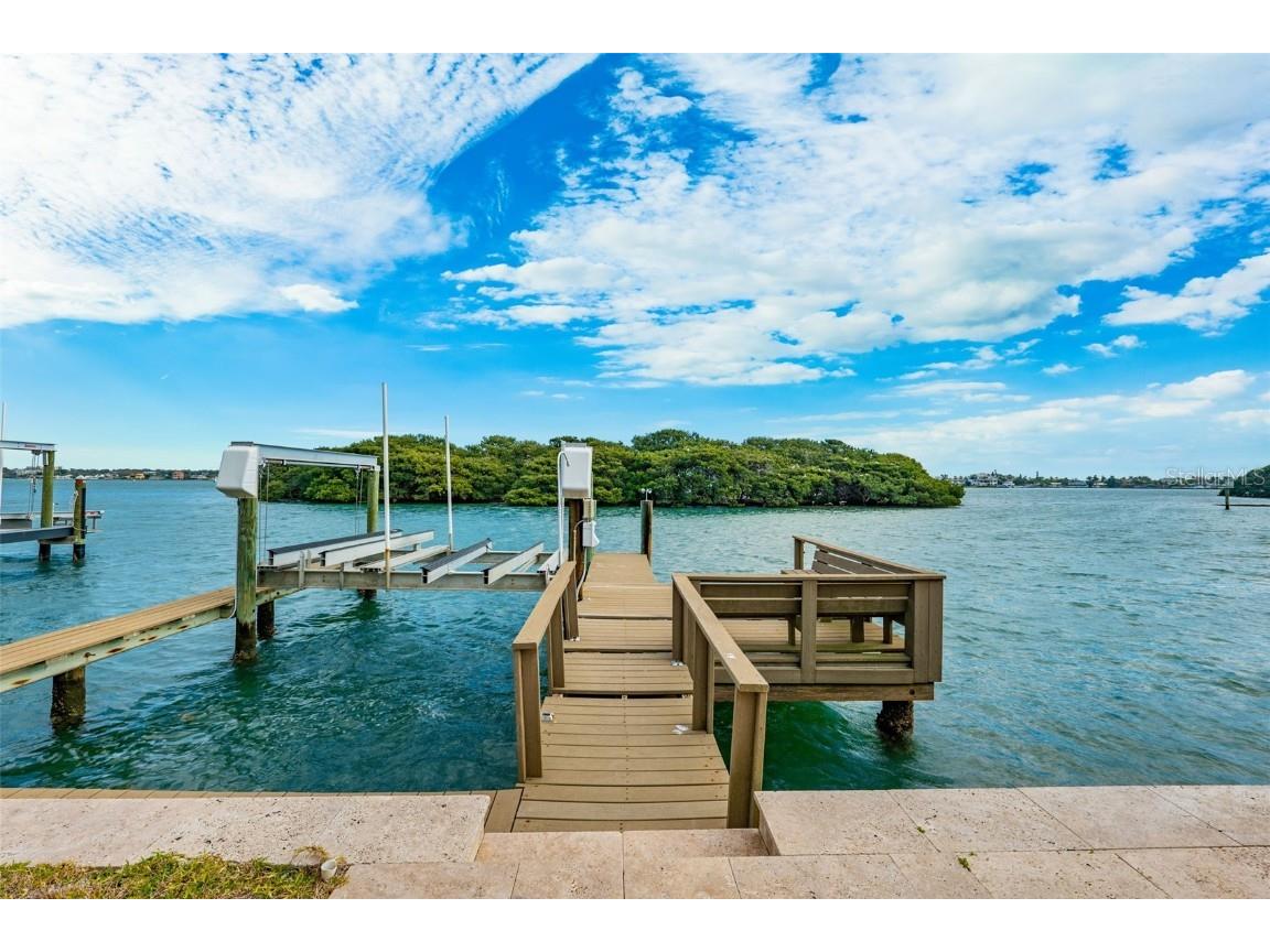803 Harbor Drive Belleair Beach FL 33786 - INTRACOASTAL WATERWAY TB8389897 image52