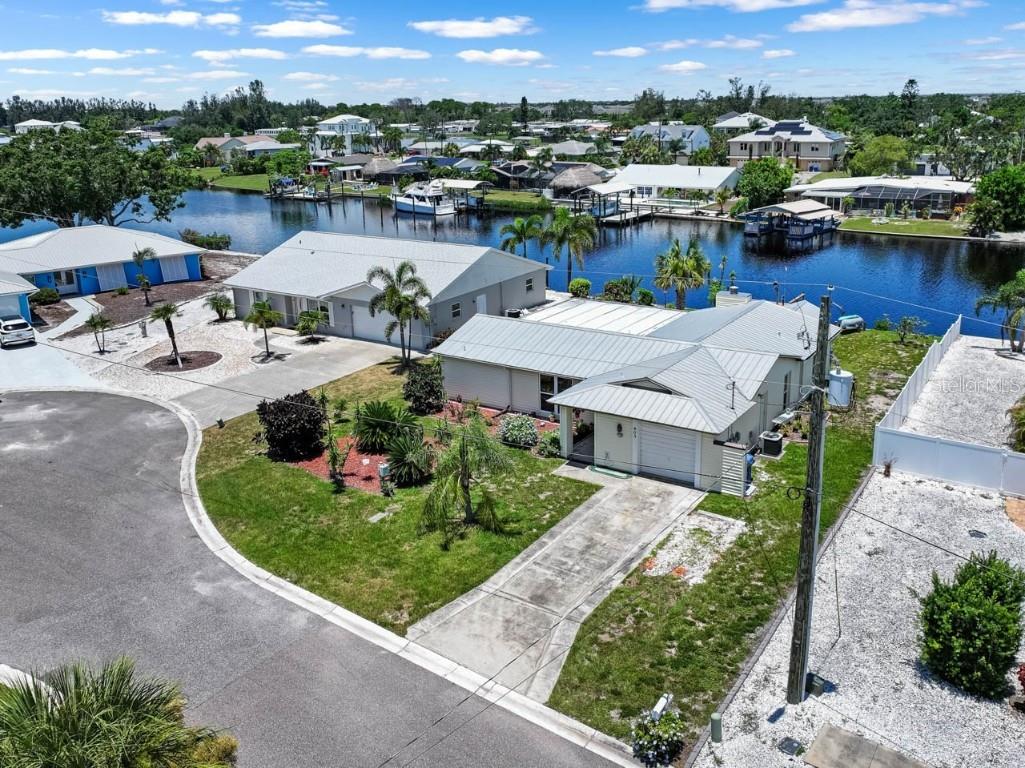 803 Leisey Circle Ruskin FL 33570 - RUSKIN INLET TB8406469 image2