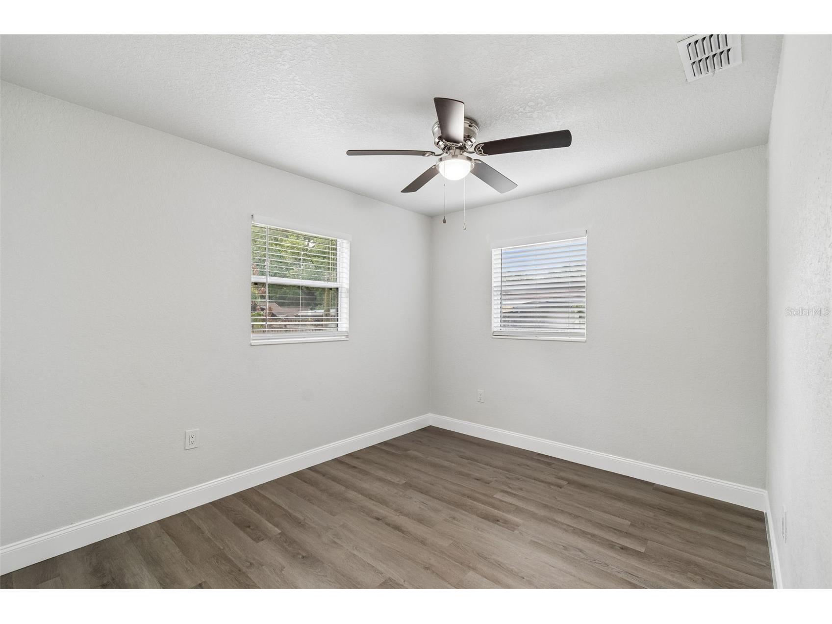 803 S Castle Court Tampa FL 33612 TB8508958 image24