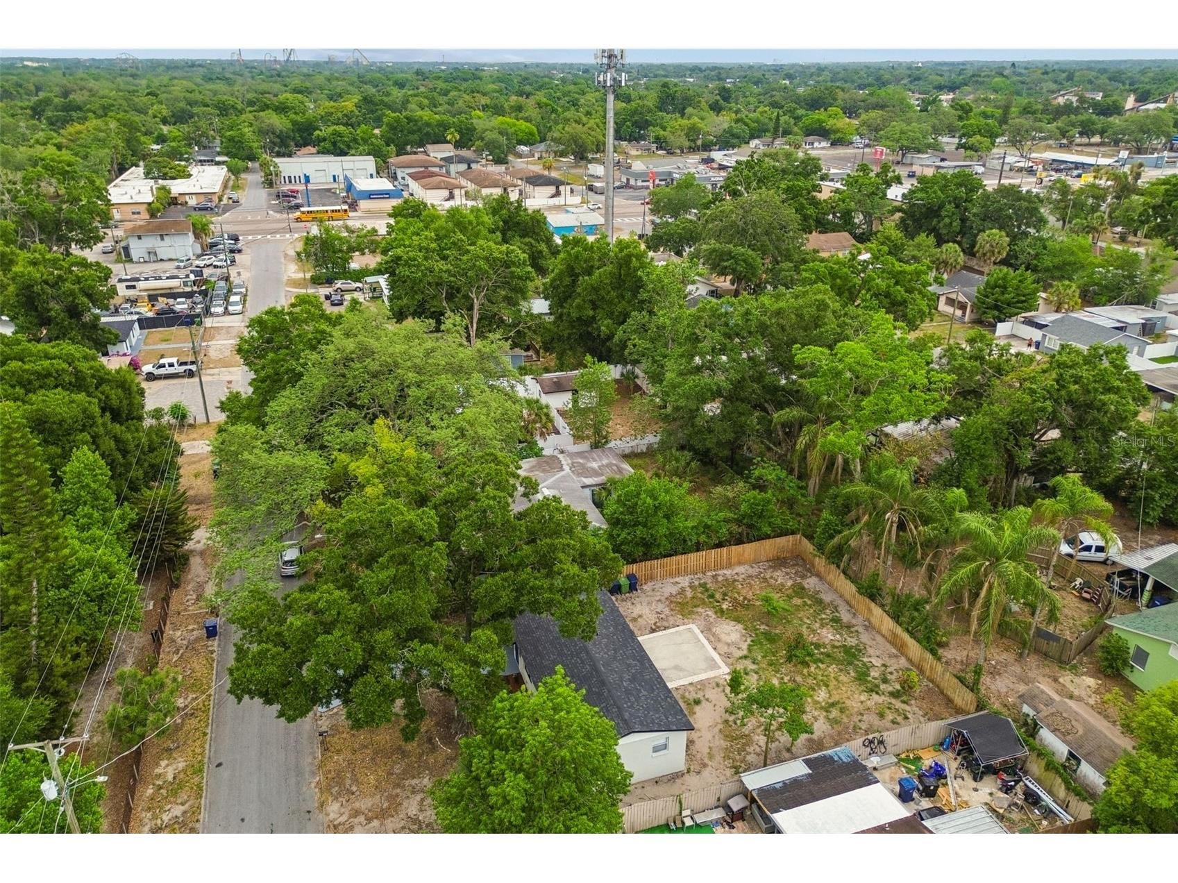 803 S Castle Court Tampa FL 33612 TB8508958 image32
